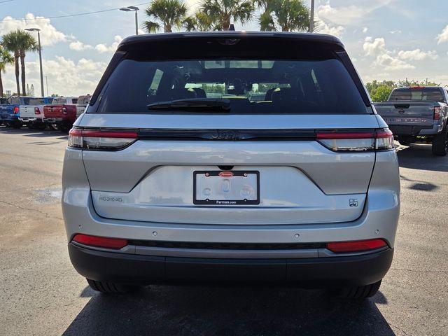 new 2026 Jeep Grand Cherokee car, priced at $45,584