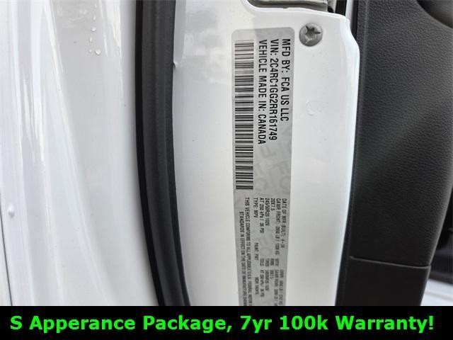 used 2024 Chrysler Pacifica car, priced at $37,998