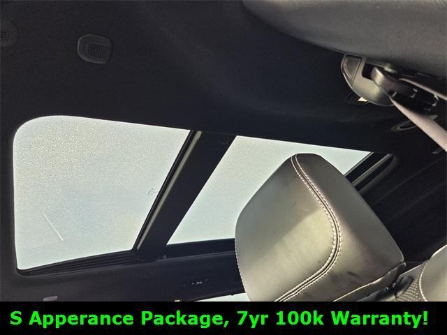 used 2024 Chrysler Pacifica car, priced at $37,998