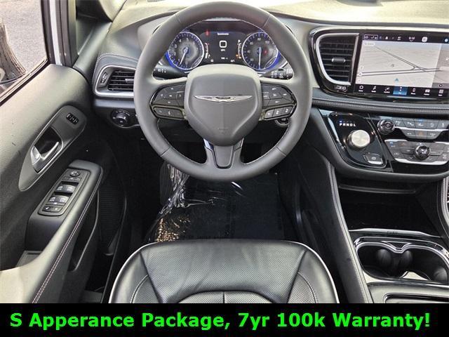 used 2024 Chrysler Pacifica car, priced at $37,998