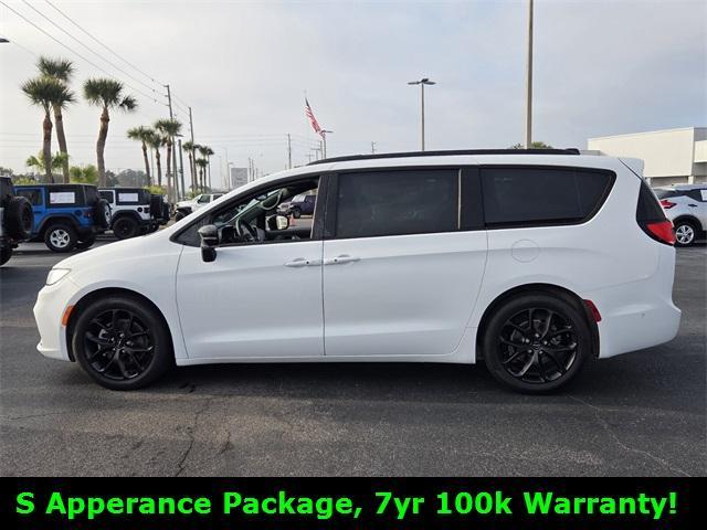 used 2024 Chrysler Pacifica car, priced at $37,998