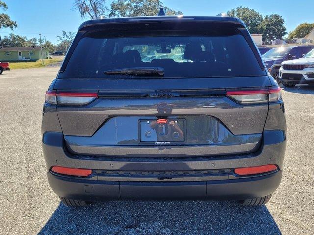 new 2025 Jeep Grand Cherokee car, priced at $35,676