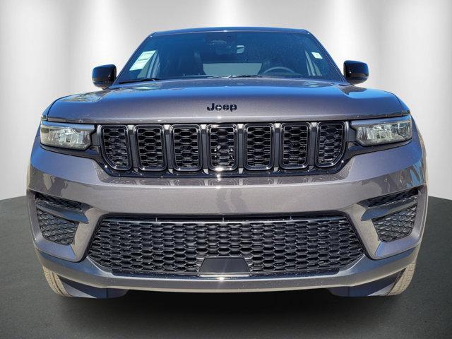 new 2025 Jeep Grand Cherokee car, priced at $35,676