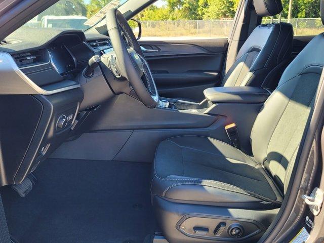 new 2025 Jeep Grand Cherokee car, priced at $35,676