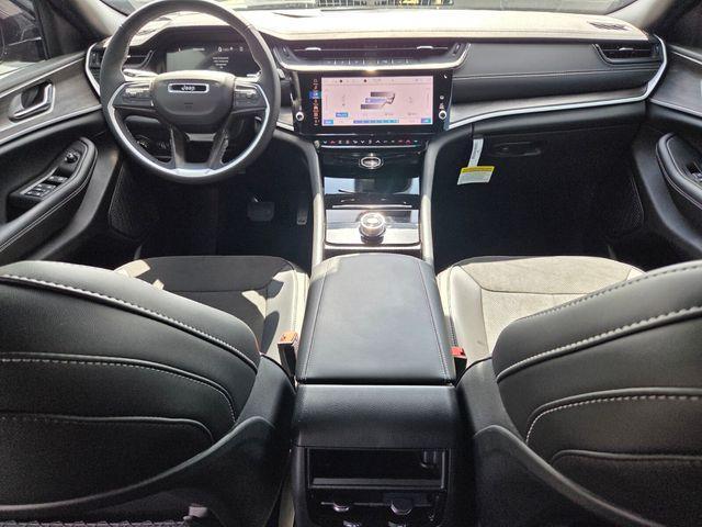new 2026 Jeep Grand Cherokee car, priced at $38,370