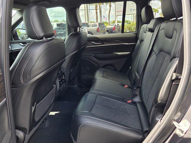 new 2026 Jeep Grand Cherokee car, priced at $38,370