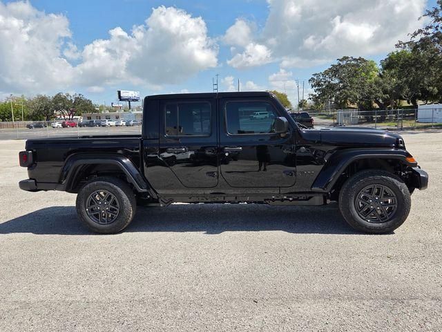 new 2026 Jeep Gladiator car, priced at $37,468