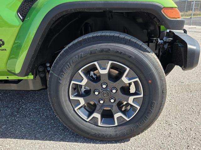 new 2026 Jeep Gladiator car, priced at $42,006