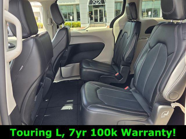 used 2024 Chrysler Pacifica car, priced at $25,888