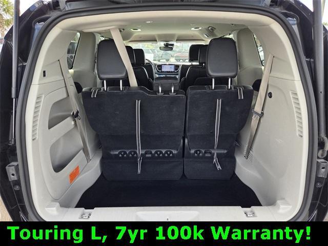 used 2024 Chrysler Pacifica car, priced at $26,995