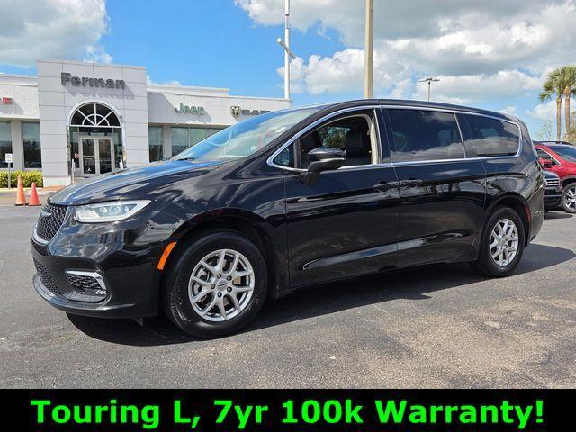 used 2024 Chrysler Pacifica car, priced at $25,888