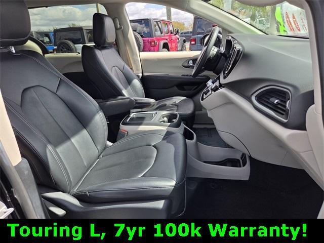 used 2024 Chrysler Pacifica car, priced at $26,995