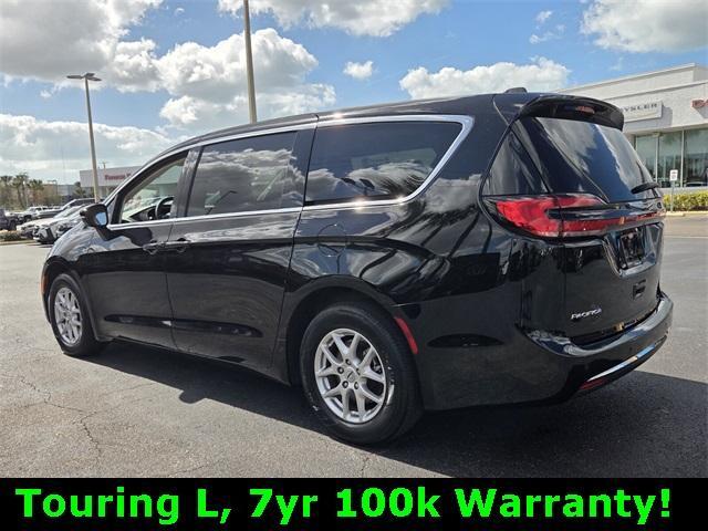 used 2024 Chrysler Pacifica car, priced at $26,995