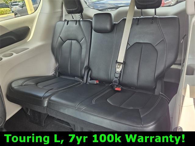 used 2024 Chrysler Pacifica car, priced at $26,995