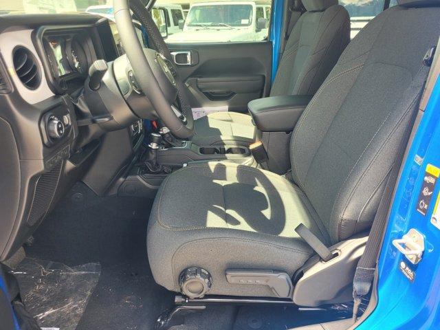 new 2025 Jeep Gladiator car, priced at $40,637