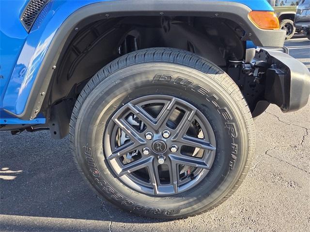 new 2025 Jeep Gladiator car, priced at $37,450