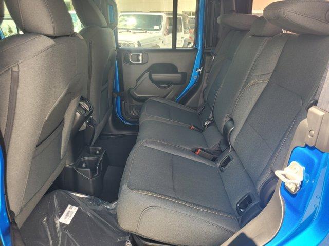 new 2025 Jeep Gladiator car, priced at $40,637