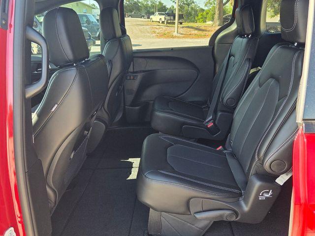 new 2026 Chrysler Pacifica car, priced at $40,466