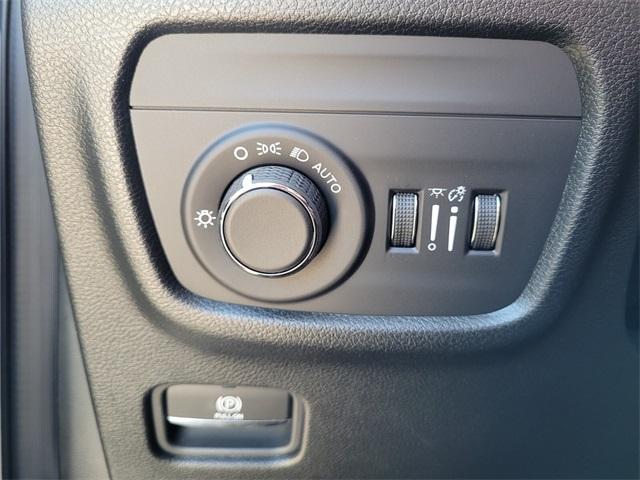 new 2025 Jeep Grand Cherokee car, priced at $34,853