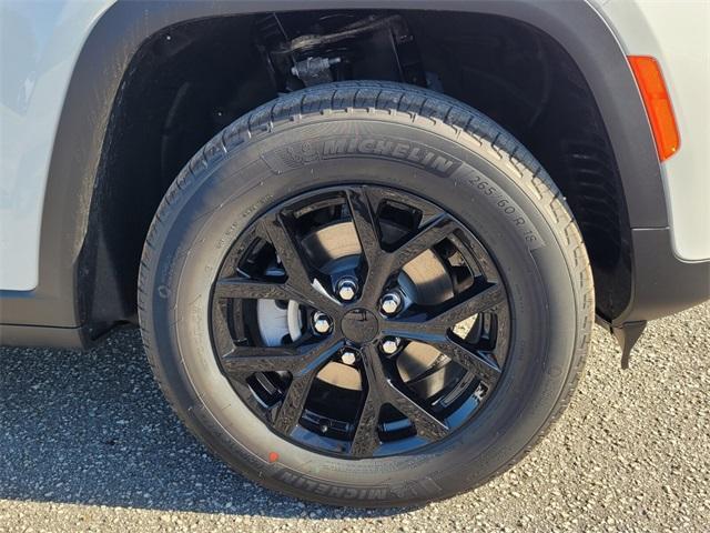 new 2025 Jeep Grand Cherokee car, priced at $34,853