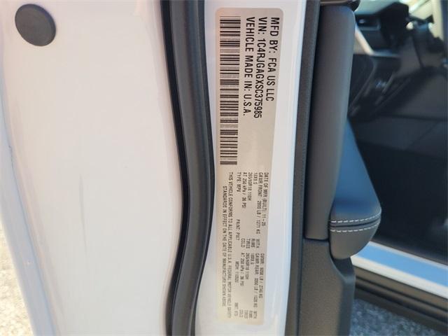 new 2025 Jeep Grand Cherokee car, priced at $34,853