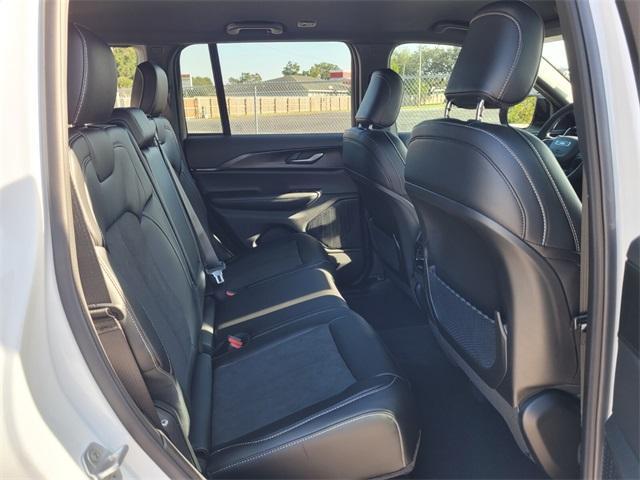 new 2025 Jeep Grand Cherokee car, priced at $34,853