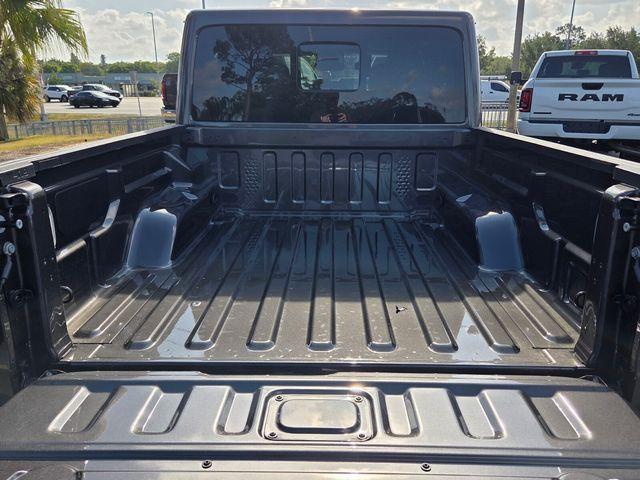 new 2026 Jeep Gladiator car, priced at $46,756
