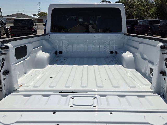 new 2026 Jeep Gladiator car, priced at $60,063