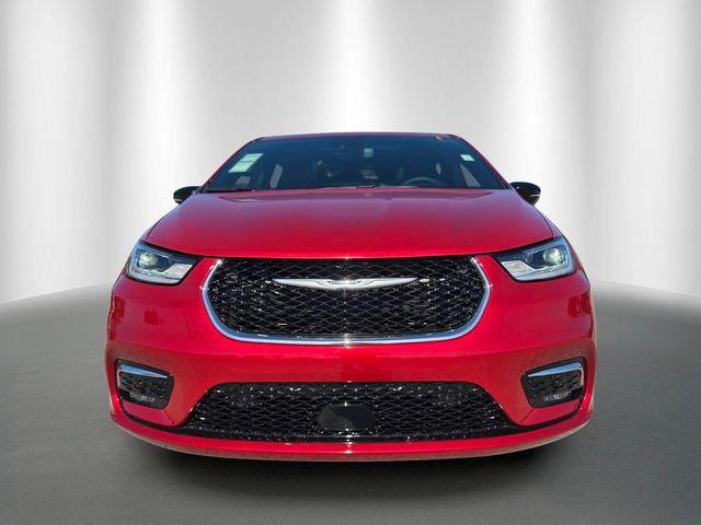 new 2026 Chrysler Pacifica car, priced at $47,658