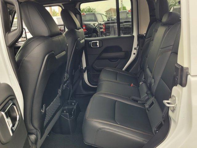 new 2025 Jeep Gladiator car, priced at $38,999