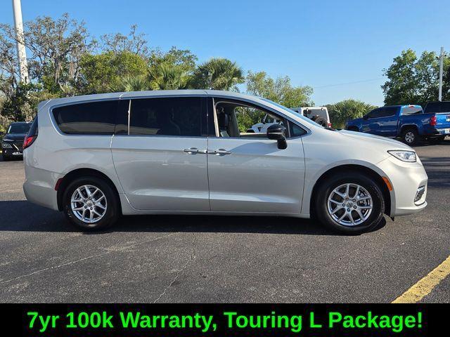 used 2024 Chrysler Pacifica car, priced at $26,888