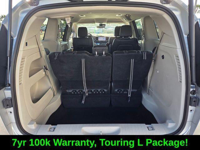 used 2024 Chrysler Pacifica car, priced at $26,888