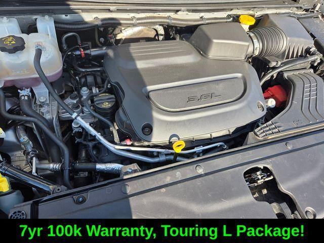 used 2024 Chrysler Pacifica car, priced at $26,888