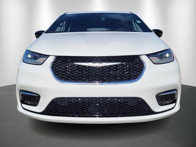 new 2026 Chrysler Pacifica car, priced at $40,358