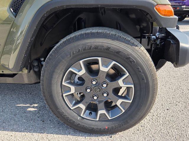 new 2026 Jeep Gladiator car, priced at $41,986