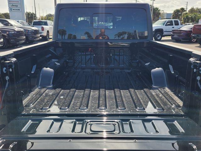 new 2026 Jeep Gladiator car, priced at $39,281