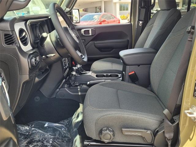 new 2025 Jeep Wrangler car, priced at $43,302