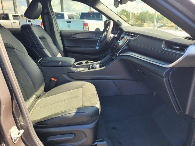 new 2025 Jeep Grand Cherokee car, priced at $34,497