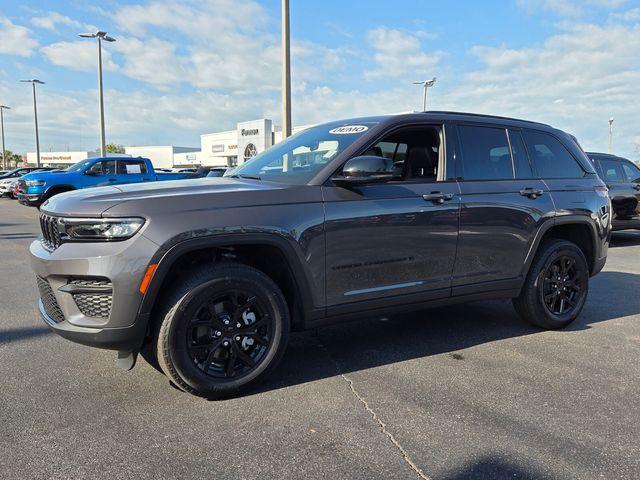 new 2025 Jeep Grand Cherokee car, priced at $34,941