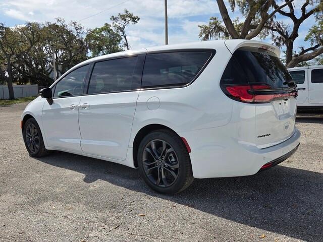 new 2026 Chrysler Pacifica car, priced at $42,324