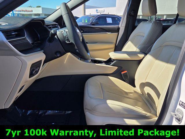 used 2023 Jeep Grand Cherokee car, priced at $28,888