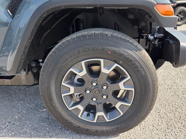 new 2026 Jeep Gladiator car, priced at $41,986