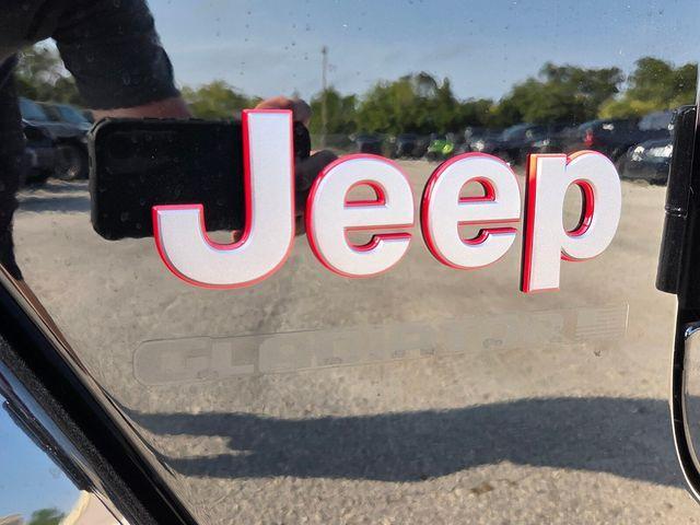 new 2026 Jeep Gladiator car, priced at $48,008