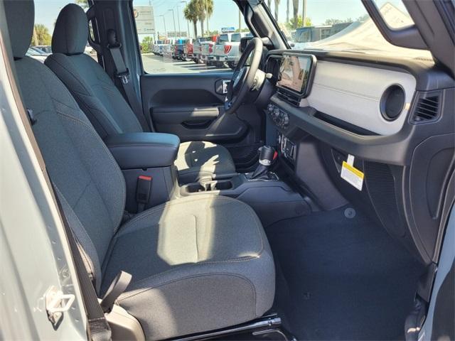new 2025 Jeep Gladiator car, priced at $40,452