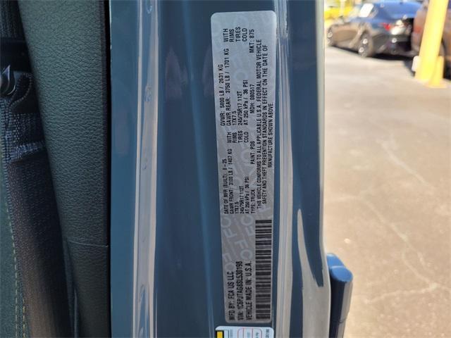 new 2025 Jeep Gladiator car, priced at $40,452