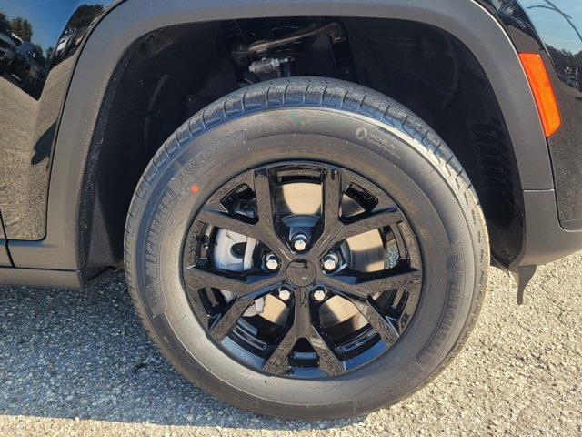 new 2025 Jeep Grand Cherokee L car, priced at $37,359