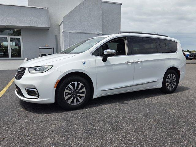 used 2023 Chrysler Pacifica Hybrid car, priced at $27,777