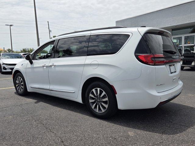 used 2023 Chrysler Pacifica Hybrid car, priced at $27,777