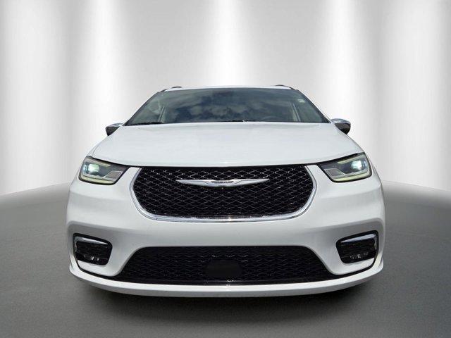used 2023 Chrysler Pacifica Hybrid car, priced at $27,777