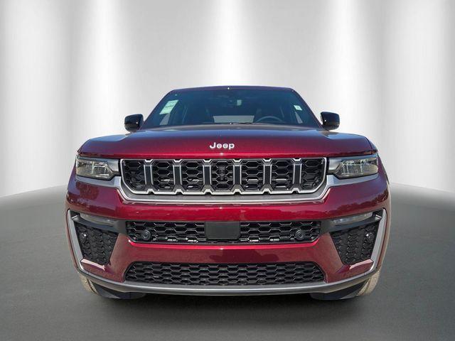 new 2026 Jeep Grand Cherokee car, priced at $41,793